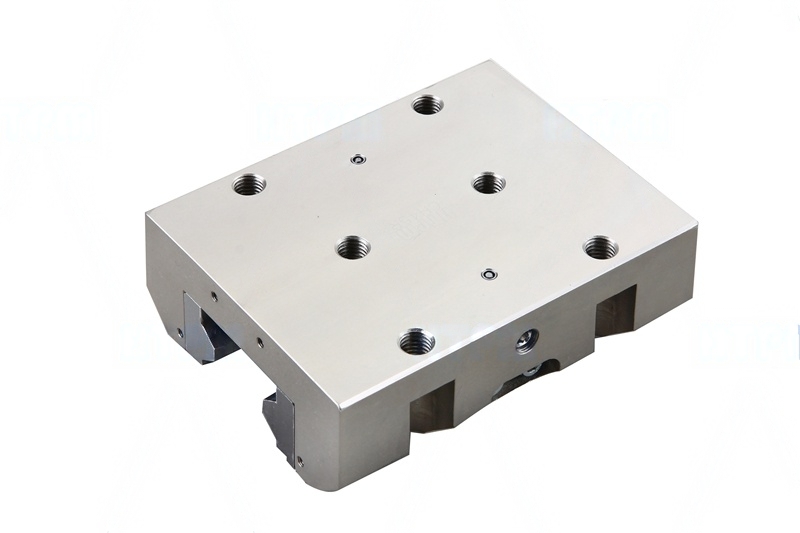 常開液壓鉗制器